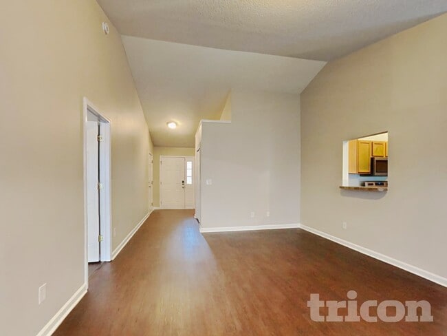 Photo - 1069 Coralbean Way