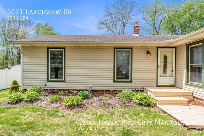 Building Photo - 1021 Larchview Dr Rental