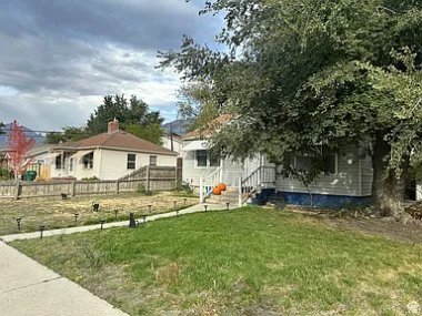 810 600 W Unit Main Floor
