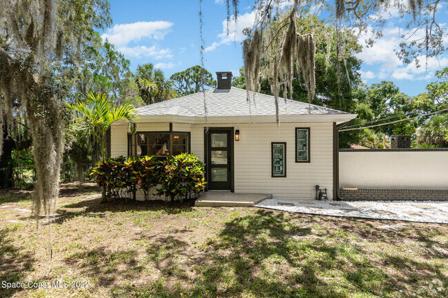 Building Photo - 1903 Stockton St Rental