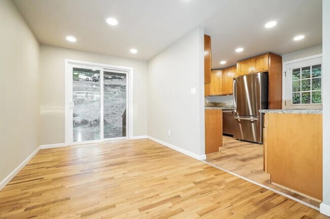 Photo - 23048-23016 16th Ave S