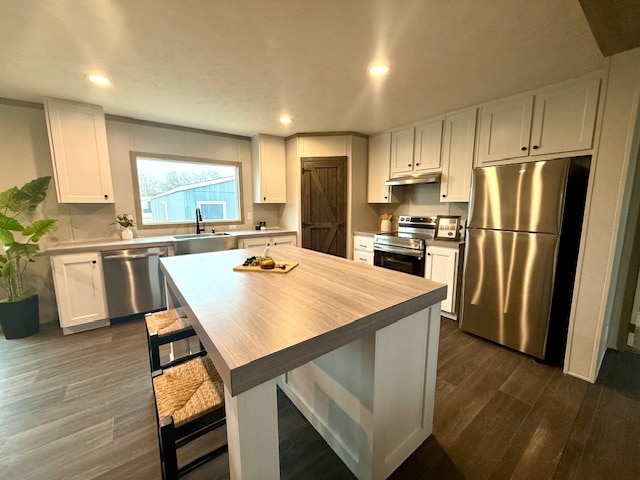 Building Photo - 15919 Flores Curv