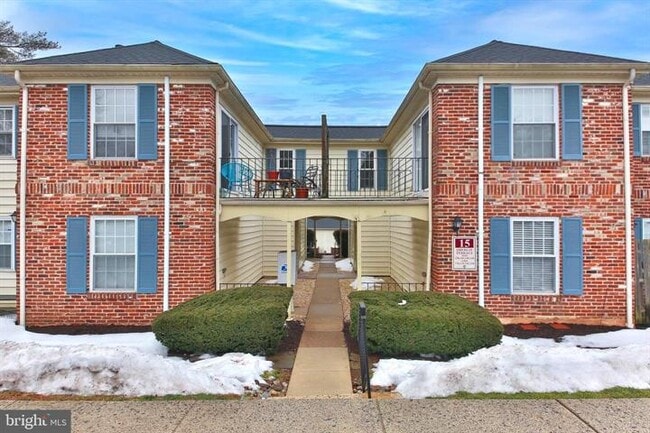 Building Photo - 146 Oberlin Ter Unit Chatham Village of Towaminson