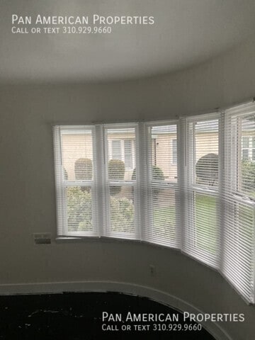 Building Photo - 3281 Minnesota Ave Unit B