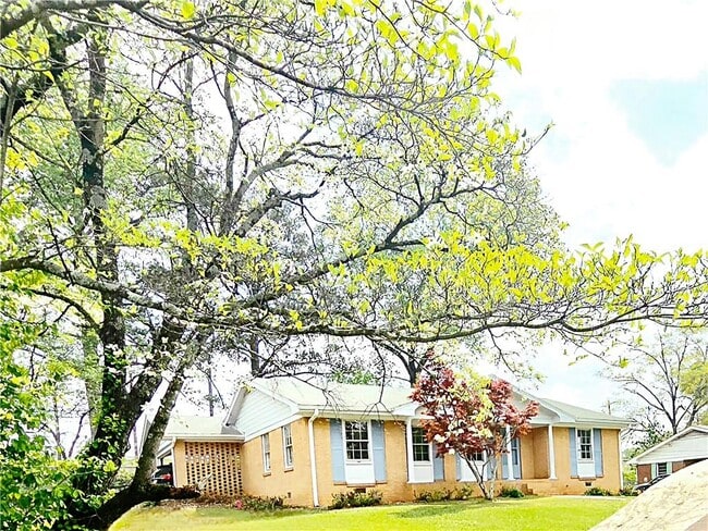 Photo - 1499 Hammack Dr