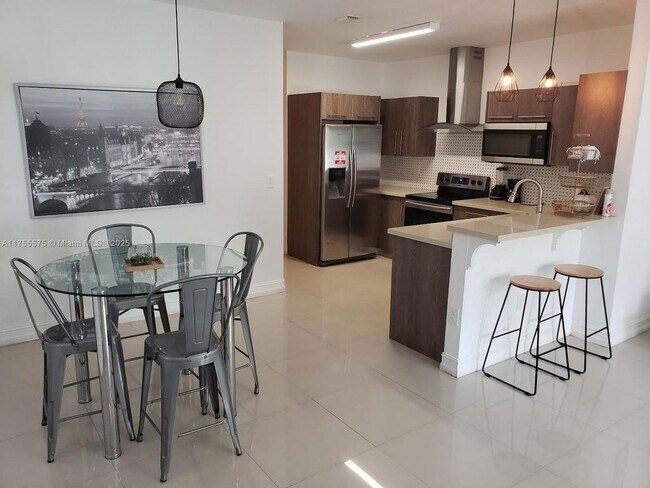 Photo - 325 NW 52nd St