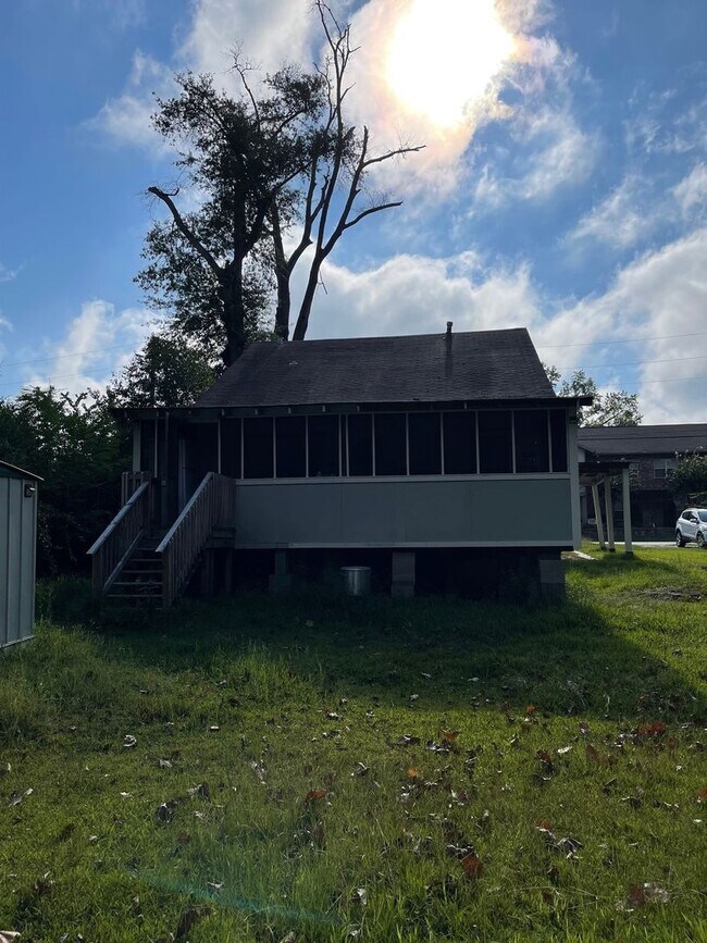 Photo - Great 2/1 - 4 blocks north of LA Tech