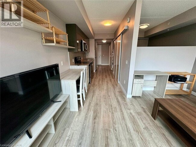 Photo - 250 Albert St Unit 610