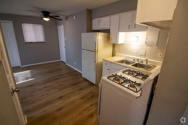 Building Photo - 3639 Blaine Ave Unit 3639 Blaine Apt A
