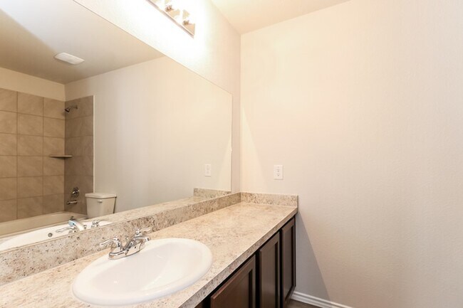 2743 Madison Ct