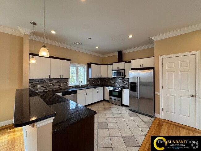 Building Photo - 473 Revere Beach Pky Rental