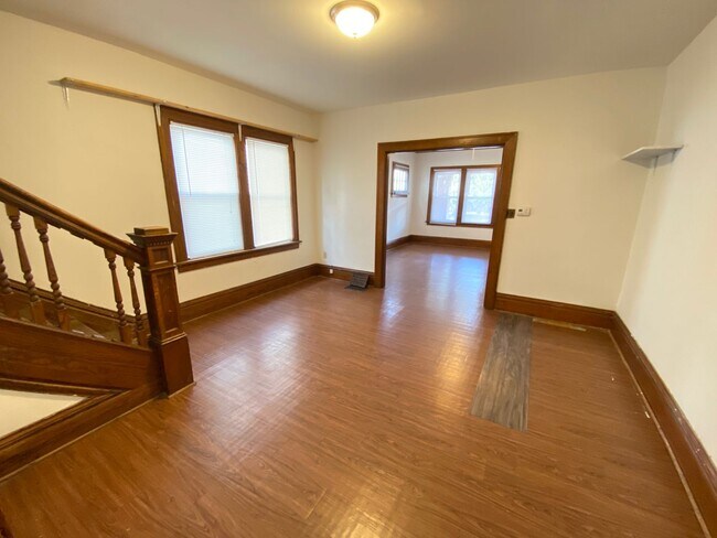 Photo - Neil Ave 2211-2213 TNR Unit 2213