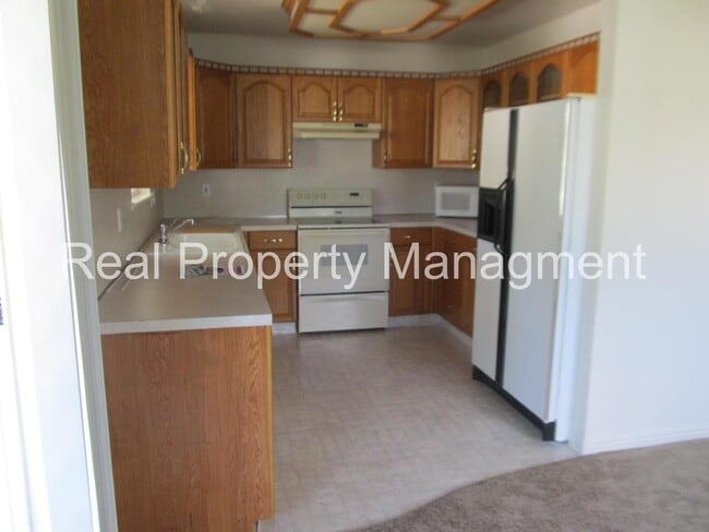 Photo - A beautiful 4 bed, 3 bath Home in River Heights!
