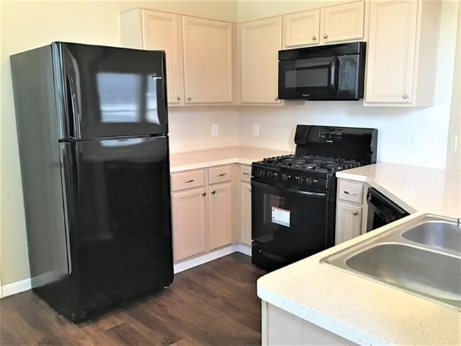 Photo - 3927 Dogwood Bough Ln