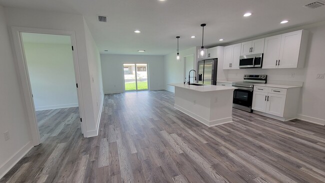 Photo - 20422 Dial Ave