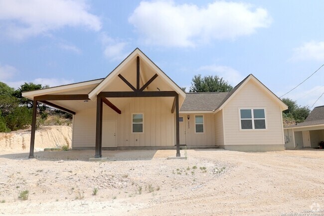 Building Photo - 2503 Golf Dr Rental