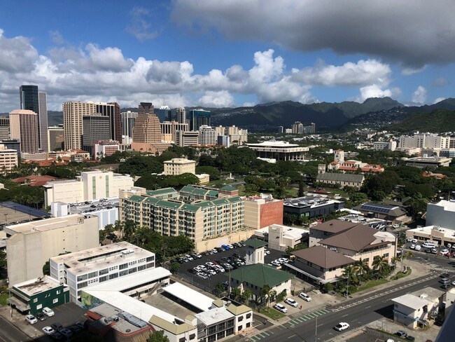 Photo - LUXURY 1/1/1 AT KEAUHOU PLACE, OCEAN/CITY/MOUNTAIN VIEWS