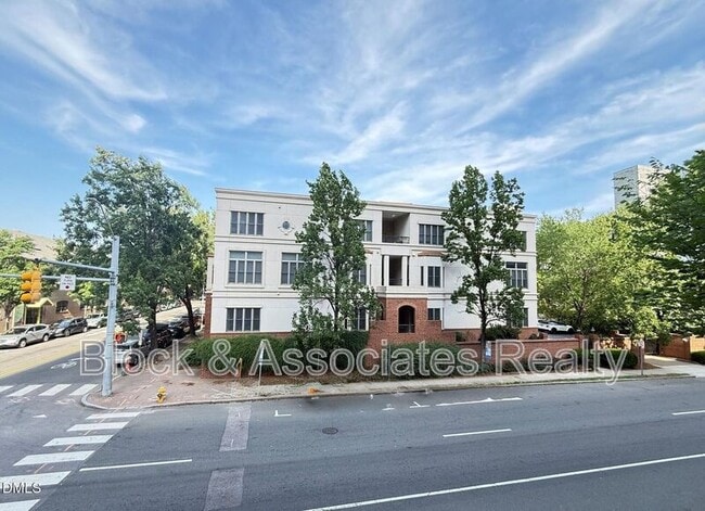 Building Photo - 210 E Davie St
