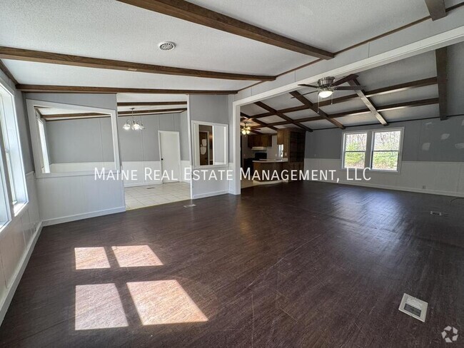 Building Photo - 92 Park Dr Rental