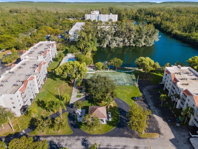 Photo - 8240 SW 210th St Unit 302