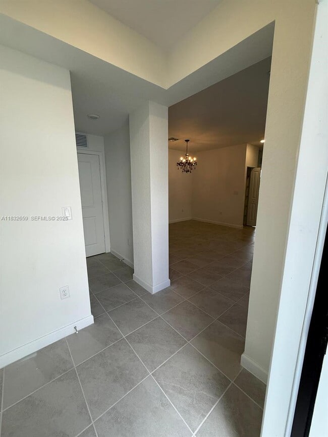 Photo - 2942 SE 23rd Ave Unidad 0