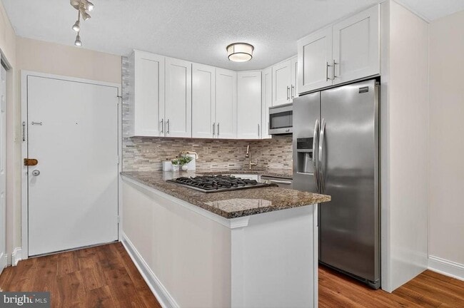 Photo - 2201 L St NW Unit 316