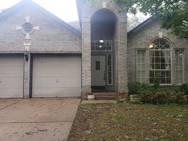 Building Photo - 3822 Newland Dr