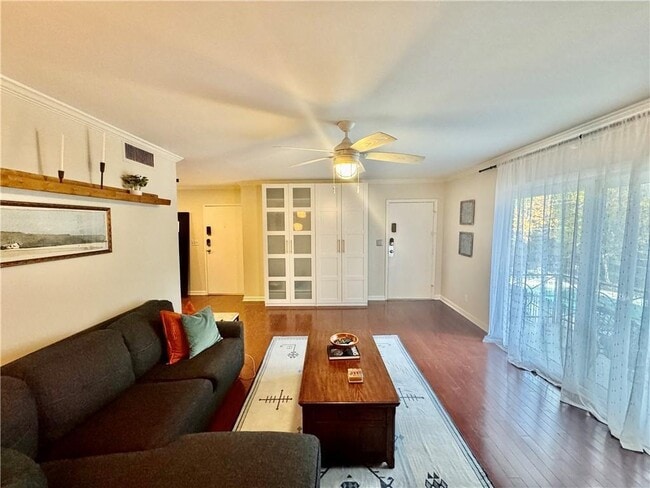 Building Photo - 1230 Woodland Ave NE Unit 4 Rental
