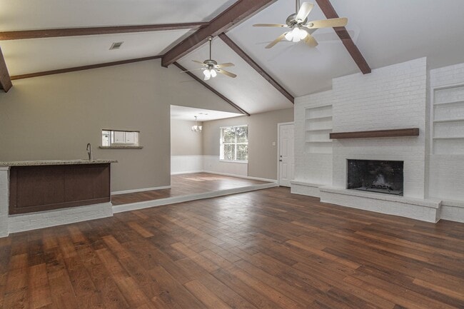 Photo - 1102 Newport Blvd