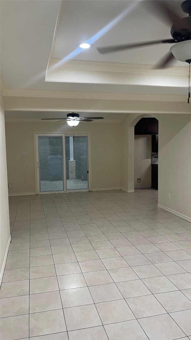 Photo - 4707 Knottynold Ln