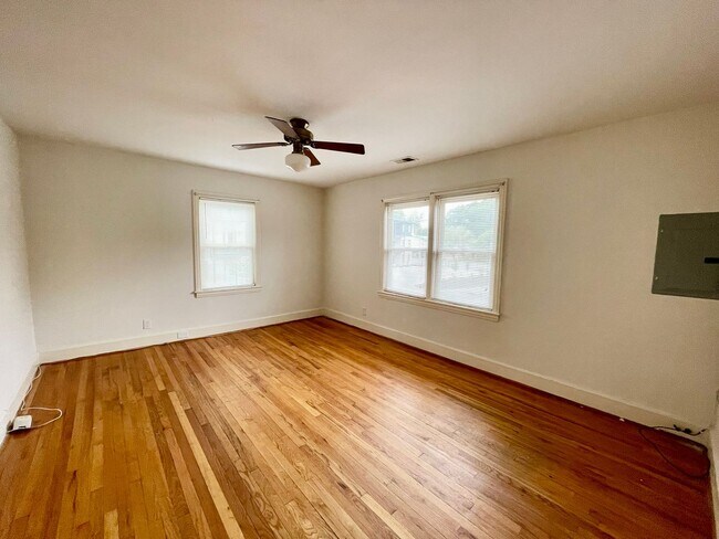 Photo - gray406 Unit 406