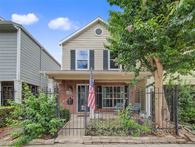 Building Photo - 1104 Buckner St