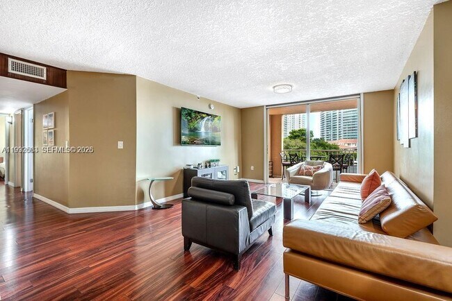 Photo - 19999 E Country Club Dr Unit 1302