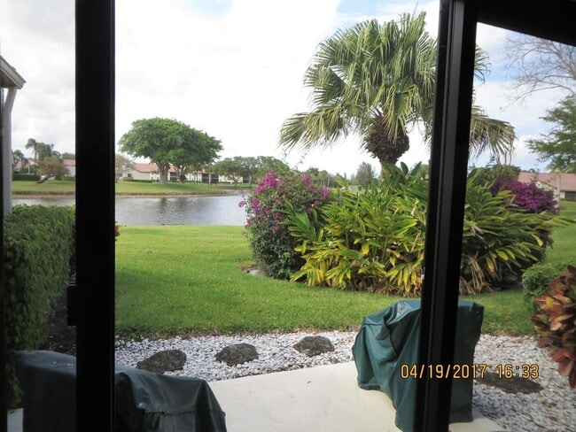 Photo - 5839 Parkwalk Cir W