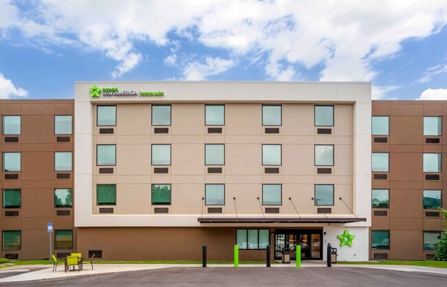 Photo - Furnished Studio-Pensacola