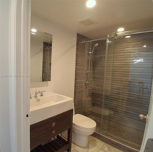 Photo - 770 Claughton Island Dr Unit 2011