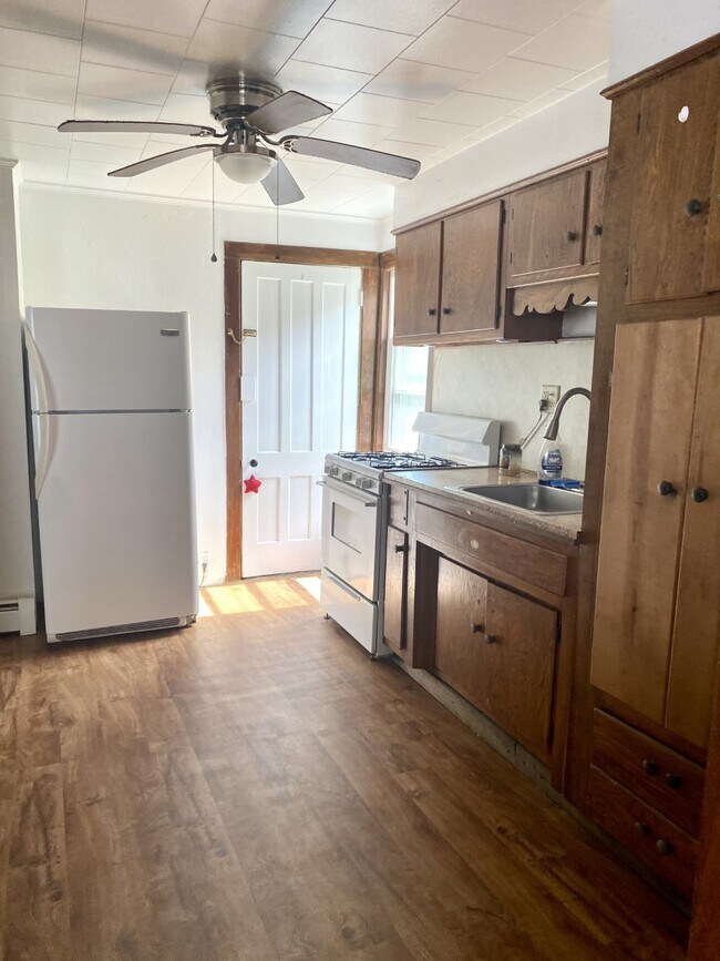 Photo - 113 Pleasant St Unit 1