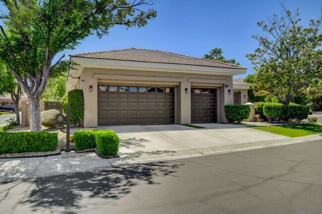 Photo - Single Story in Country Club Hills!