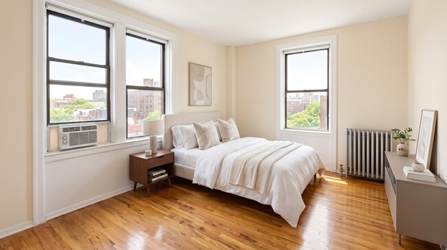 3657 Broadway