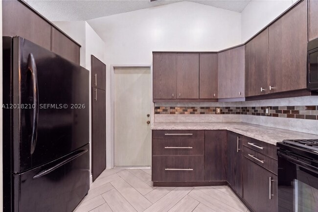 4334 Mahogany Ridge Dr