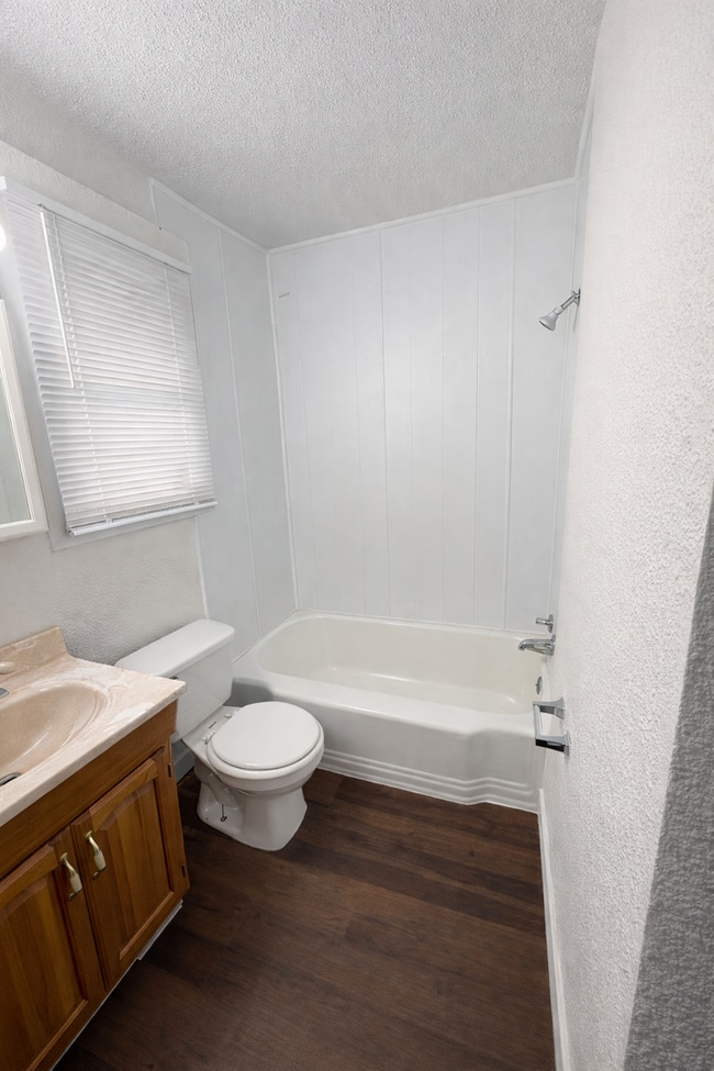 Photo - One bedroom - Midtown