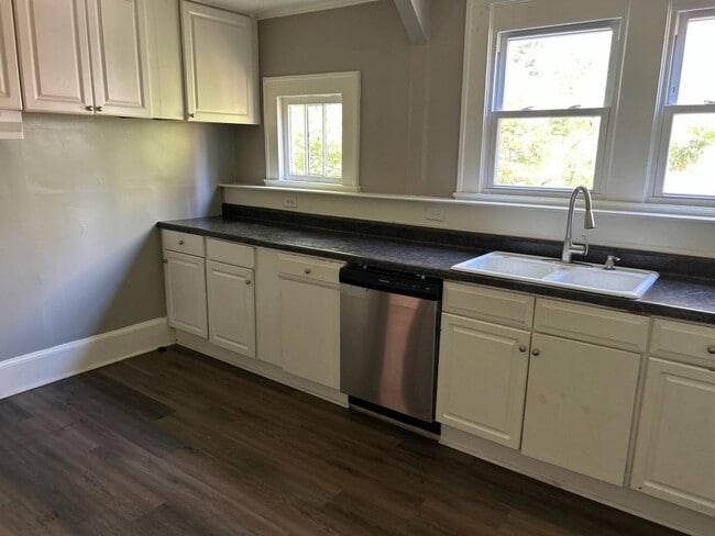 Photo - 3 Bedroom 1.5 Bath Home Available for Rent...