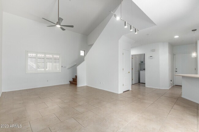 Photo - 8001 W Carolina Dr