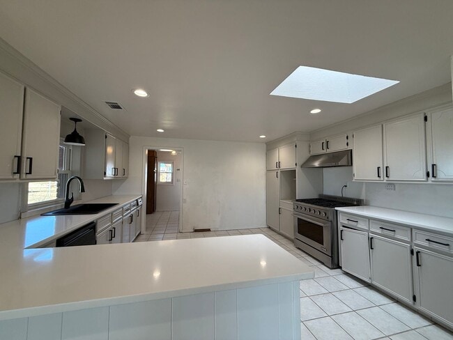 Photo - Spacious 2 Bedroom on 1 Arce -Texico Schools