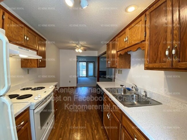 Photo - 8002 NW 79th Pl