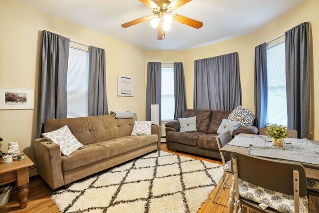 Photo - 9/1/26 No Fee! Spacious Mission Hill/Brigh...