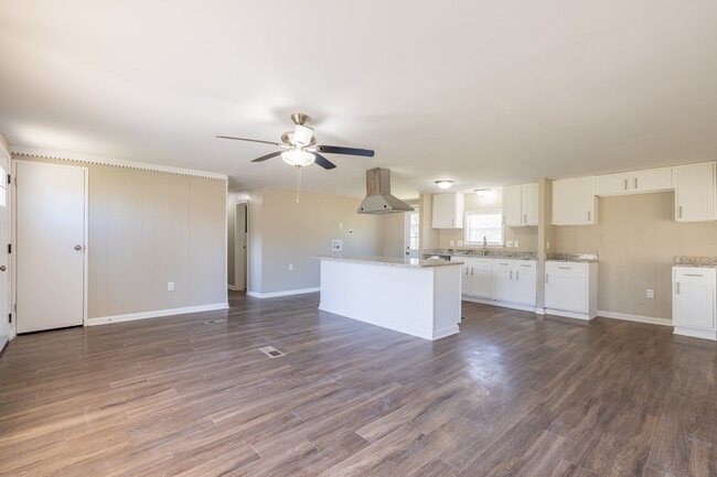Photo - 7449 Malone Rd