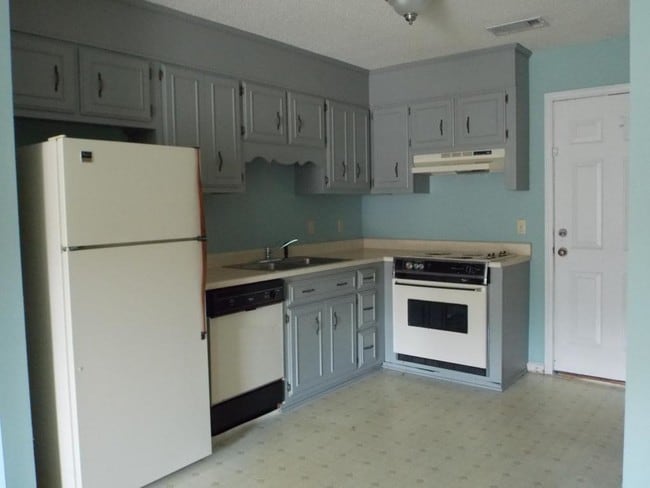 Photo - 140 Lanier Dr Unit 153 SW