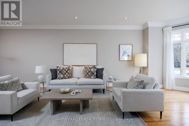 Photo - 157 St Lawrence Dr