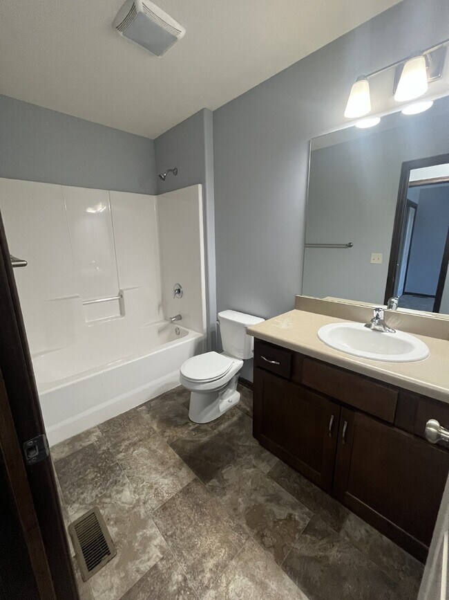 Photo - Newer 3-Bed Townhome in NW Columbus, attached double car garage and private back yard!